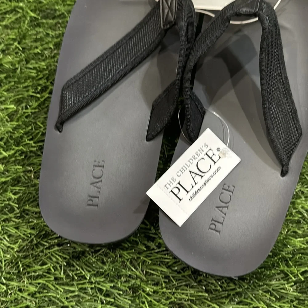 The Children’s Place Flip Flops